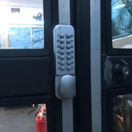 Nuit Insolite Dans Un School Bus Americain Holiday home *